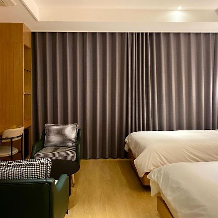 Hotel Avenue Changwon Extérieur photo