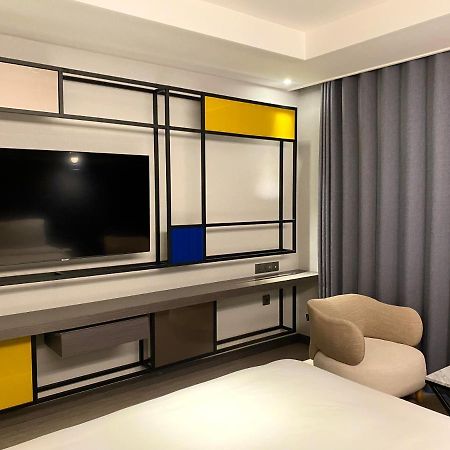 Hotel Avenue Changwon Extérieur photo