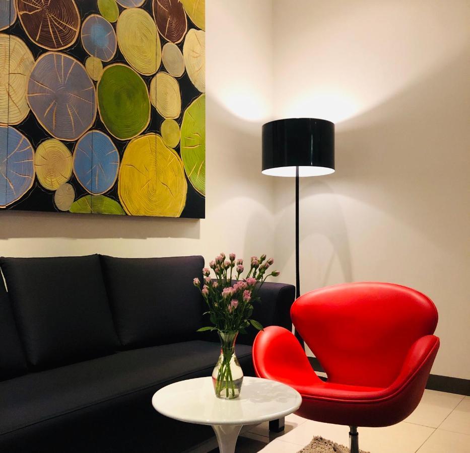 Hotel Avenue Changwon Extérieur photo