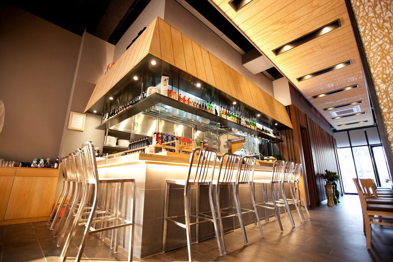 Hotel Avenue Changwon Extérieur photo
