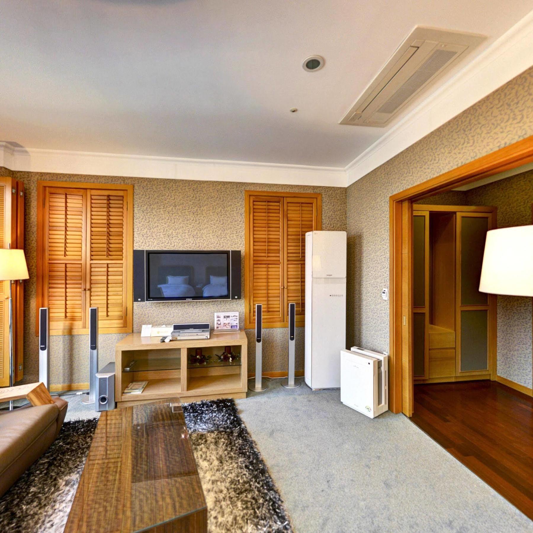 Hotel Avenue Changwon Extérieur photo